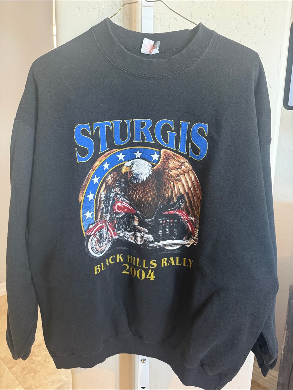 Men’s VTG Hanes sweatshirt 2004 Sturgis Black Crewneck LG